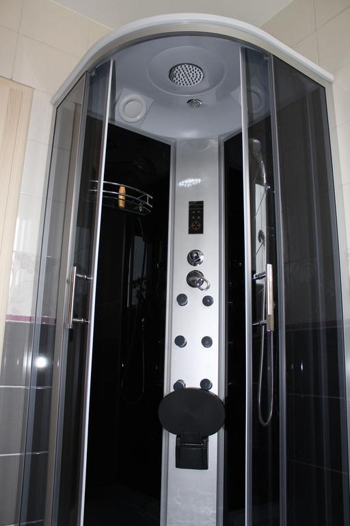 Apartman Doma Jicin Bagian luar foto