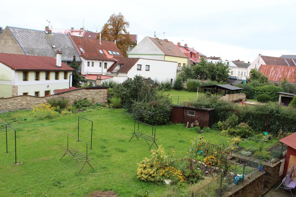 Apartman Doma Jicin Bagian luar foto